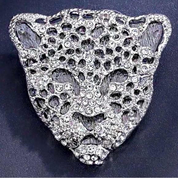 Cubic Zirconia Cheetah Brooch - Picture 1 of 6